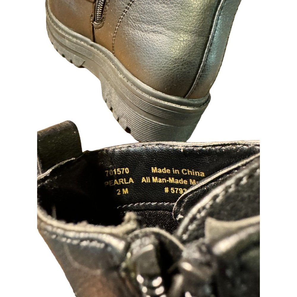 Eva and Zoe Black Combat Style Boots with Pearl Eyelets Junior Size 2 - Picture 8 of 8